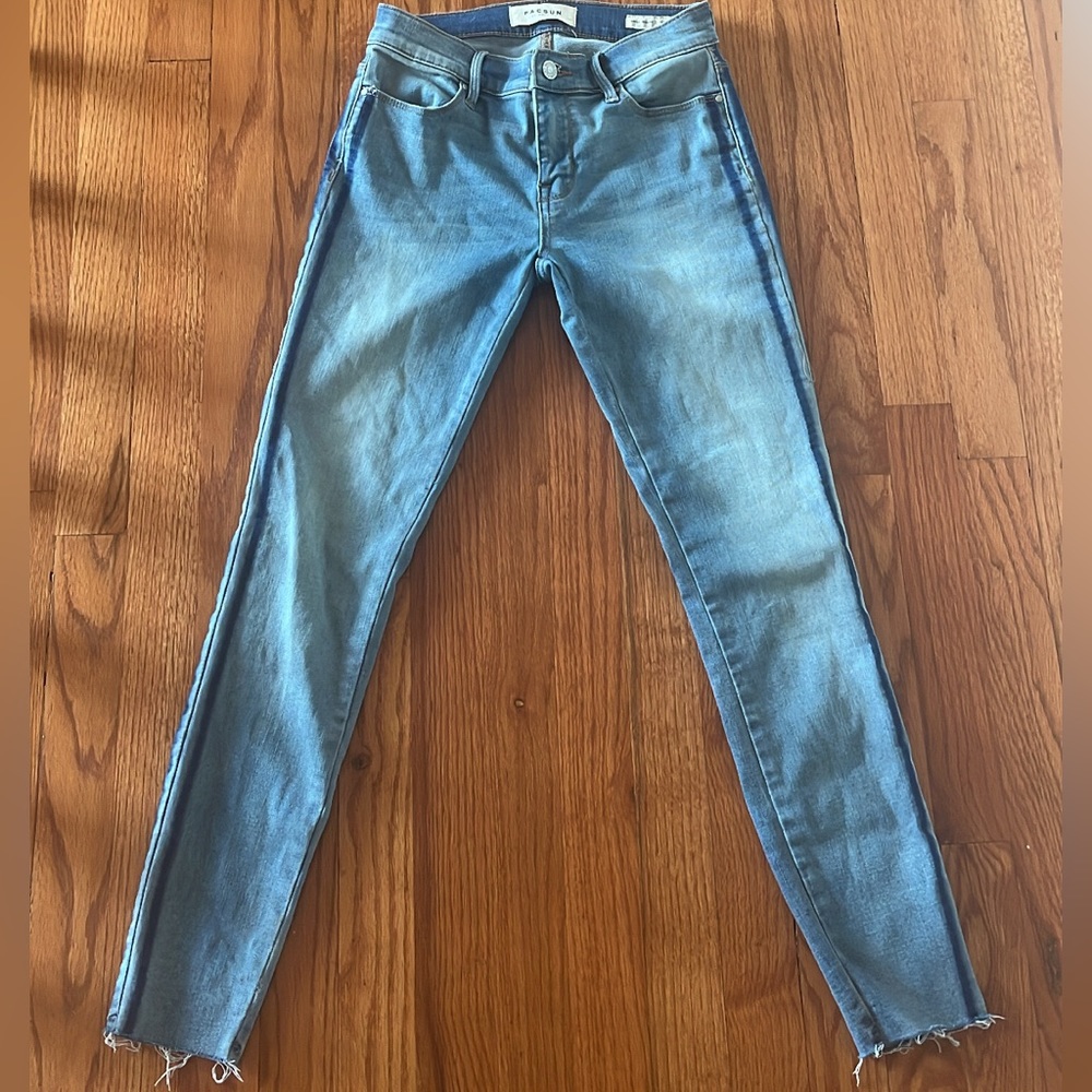 American Eagle stripe Ankle Jegging. Size 24